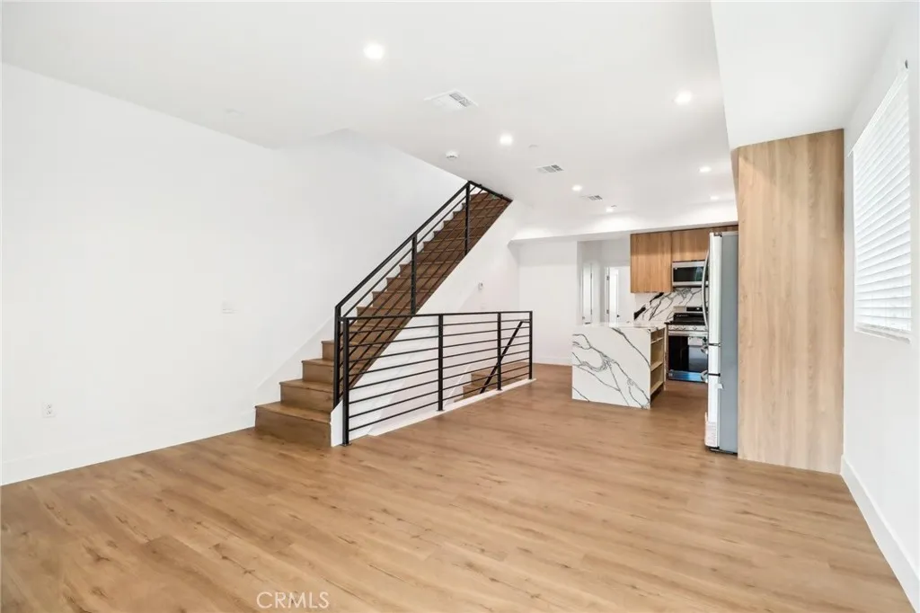 4512 St Elmo Drive, Los Angeles, California 90019 home-pic-7